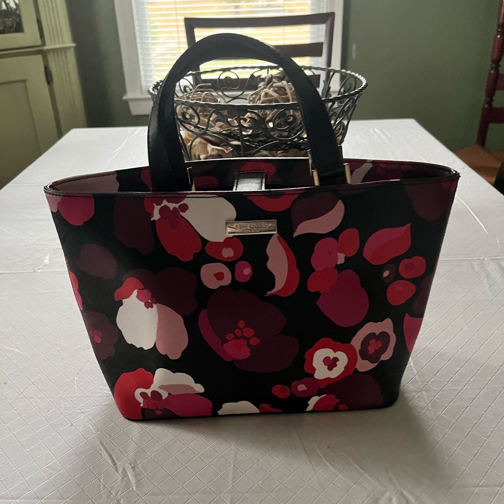 😍EUC Kate Spade Grant Street Juno tote bag